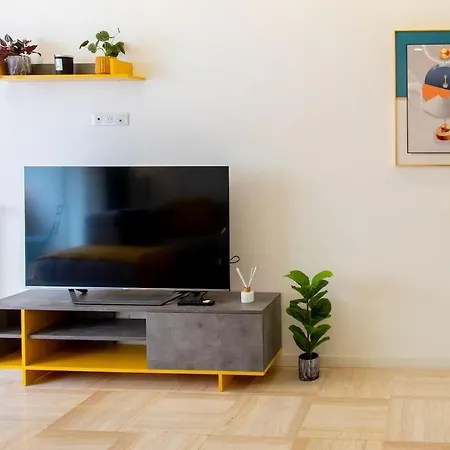 Apartment L38 Avfleur 7min Walk To Beach,free Park,balc&ac