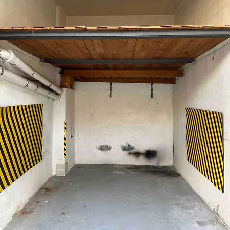Apartment L38 Avfleur 7min Walk To Beach,free Park,balc&ac *