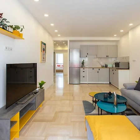 L38 Avfleur 7min Walk To Beach,free Park,balc&ac Apartment *