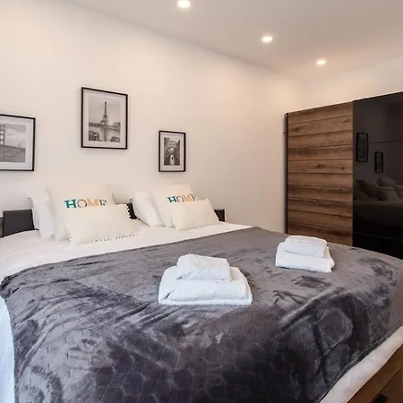 L38 Avfleur 7min Walk To Beach,free Park,balc&ac Nice